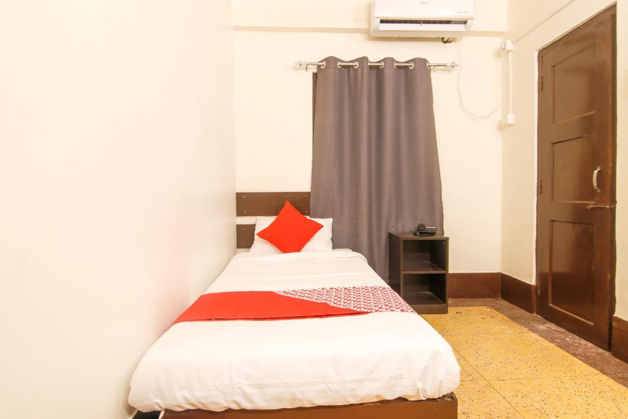 Hotel Oyo Indiraj Guwahati Exterior foto
